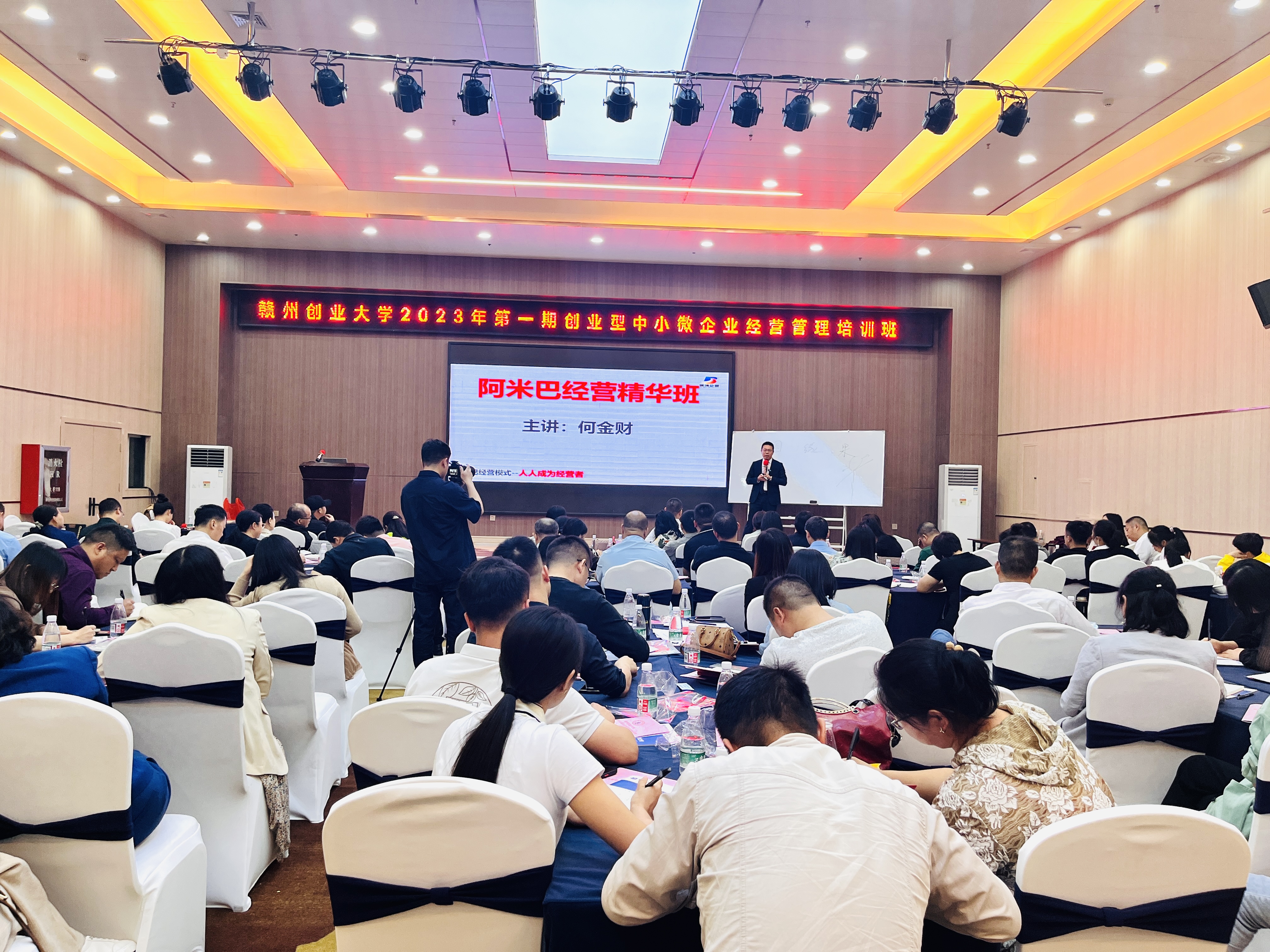 IMG_4560.jpg IMG_4560.jpg